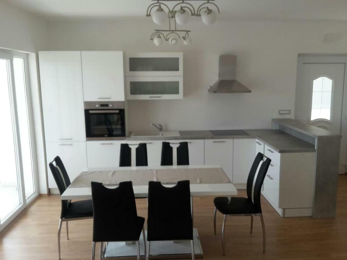 Apartman Mira- Omiš Exterior foto